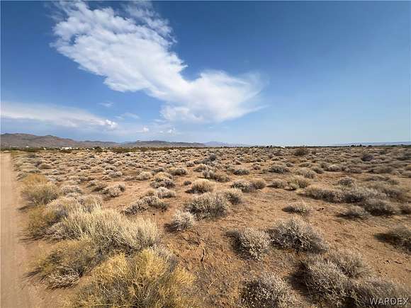 4.19 Acres of Land for Sale in Golden Valley, Arizona