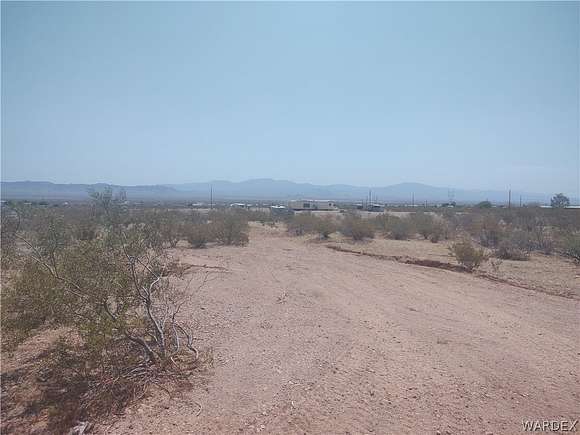 1.18 Acres of Residential Land for Sale in Golden Valley, Arizona