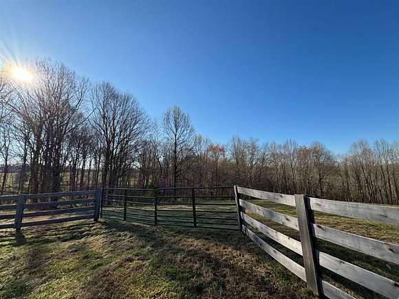 3.23 Acres of Residential Land for Sale in Fountain Run, Kentucky