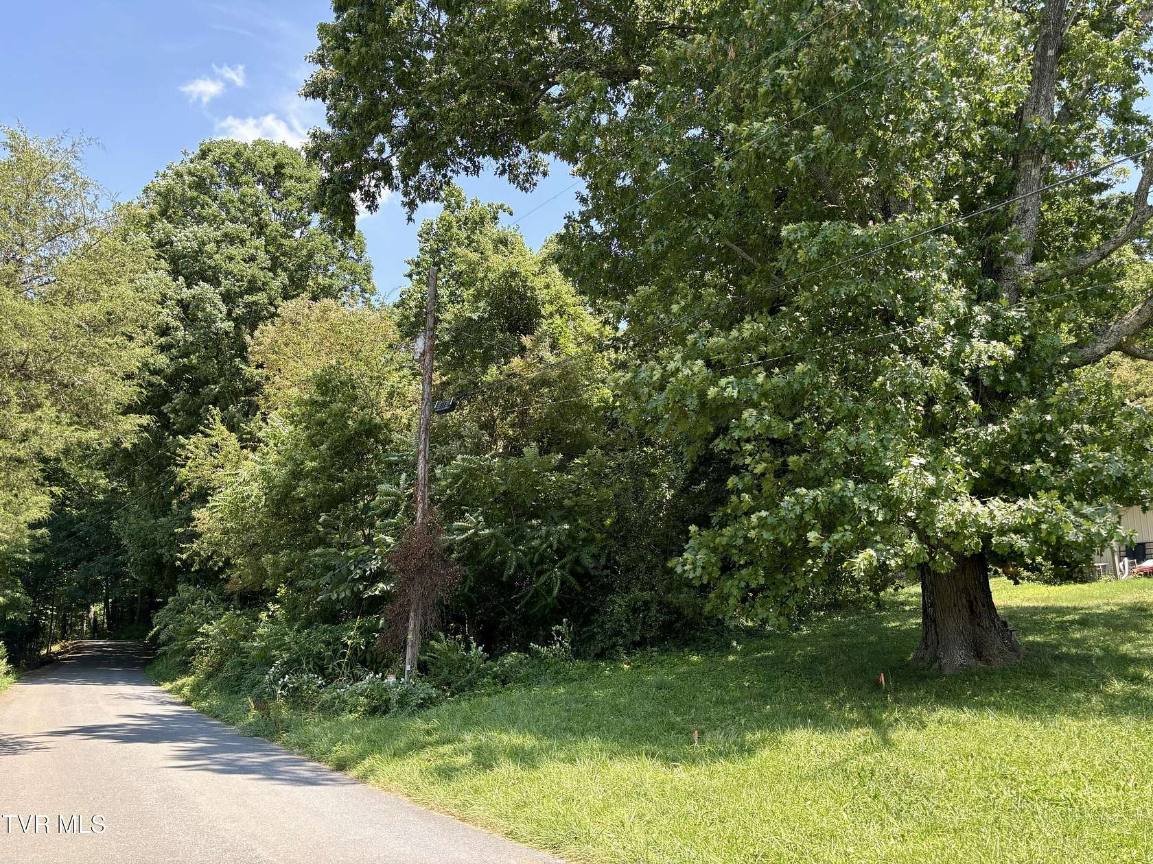 1 Acre of Residential Land for Sale in Jonesborough, Tennessee