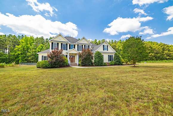 14.51 Acres of Land with Home for Sale in Warrenton, North Carolina