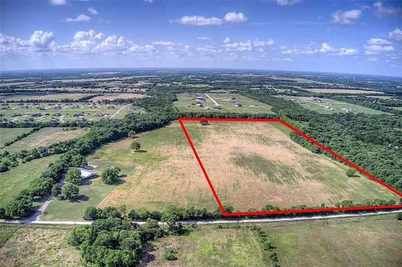 30 Acres of Recreational Land for Sale in Trenton, Texas