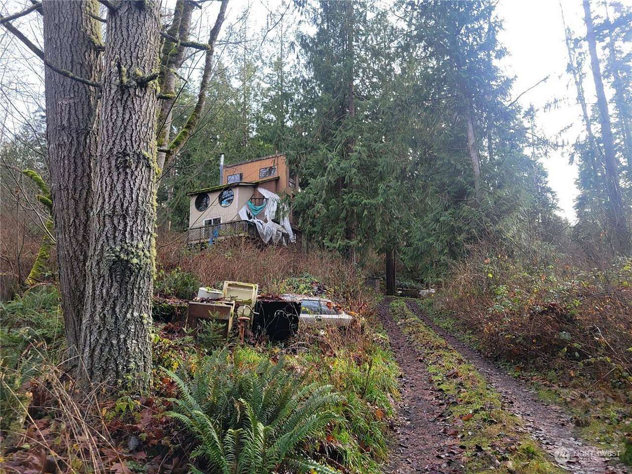 7.26 Acres of Residential Land with Home for Auction in Port Townsend, Washington