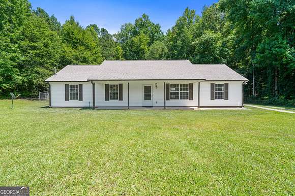 3.12 Acres of Residential Land with Home for Sale in Griffin, Georgia