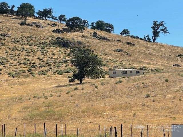 19.8 Acres of Land for Sale in Tehachapi, California