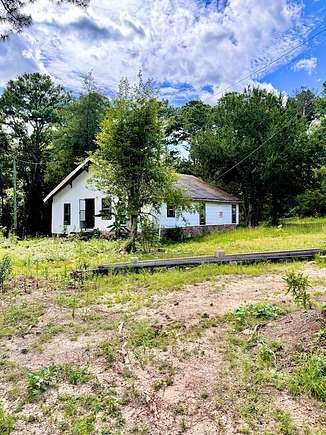 3.01 Acres of Residential Land with Home for Sale in Goshen, Alabama