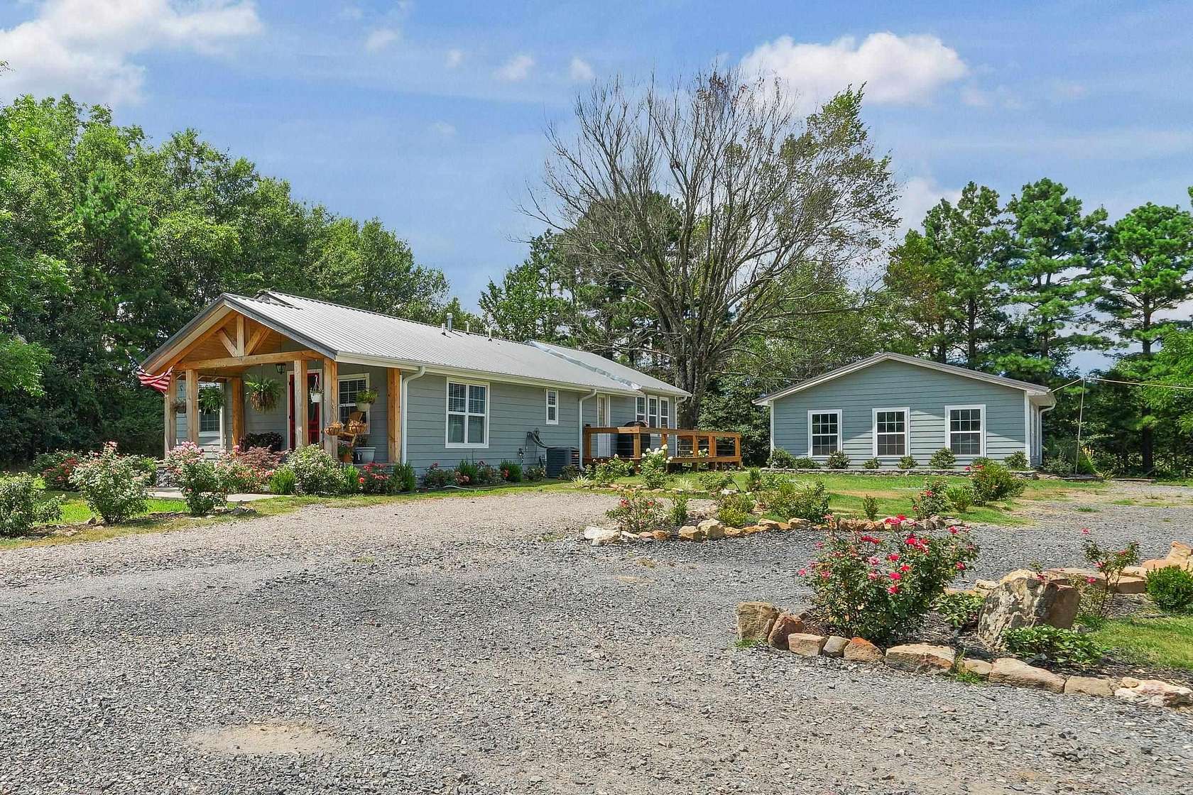 2 Acres of Residential Land with Home for Sale in Mena, Arkansas