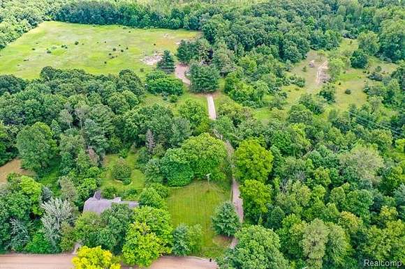 97.5 Acres of Recreational Land for Sale in Lake Orion, Michigan