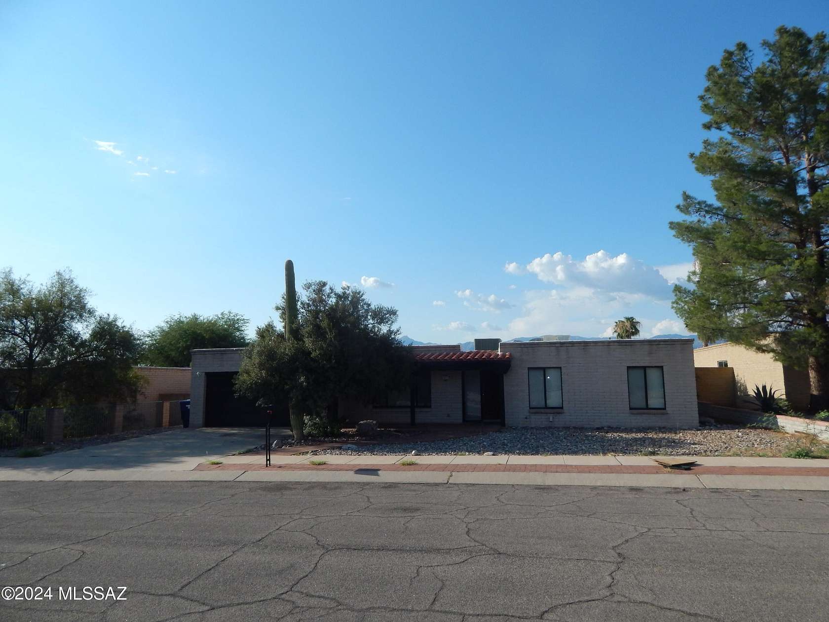 2.02 Acres of Residential Land with Home for Sale in Tucson, Arizona