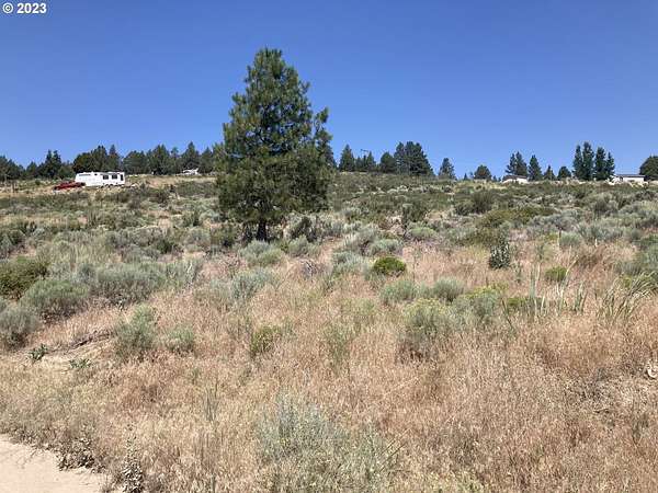 1.7 Acres of Residential Land for Sale in Sprague River, Oregon
