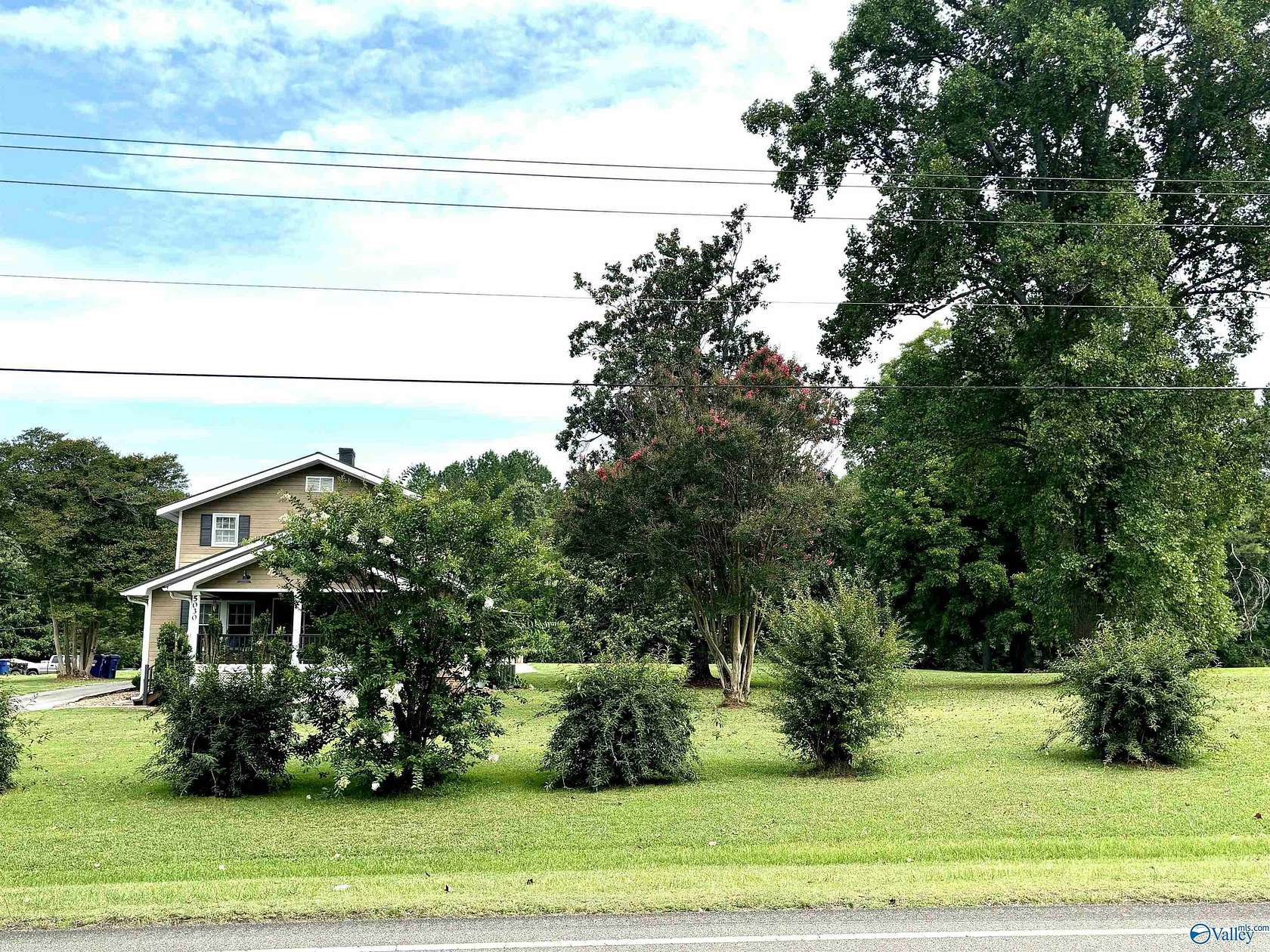 2.98 Acres of Residential Land with Home for Sale in Gadsden, Alabama