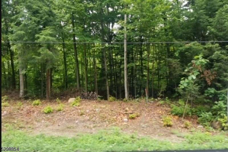 0.33 Acres of Residential Land for Sale in Jefferson Township, New Jersey