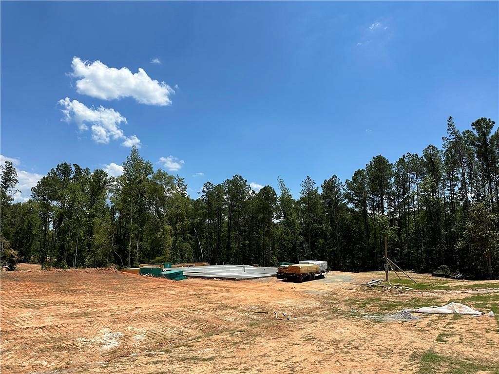 3.27 Acres of Residential Land with Home for Sale in Salem, Alabama