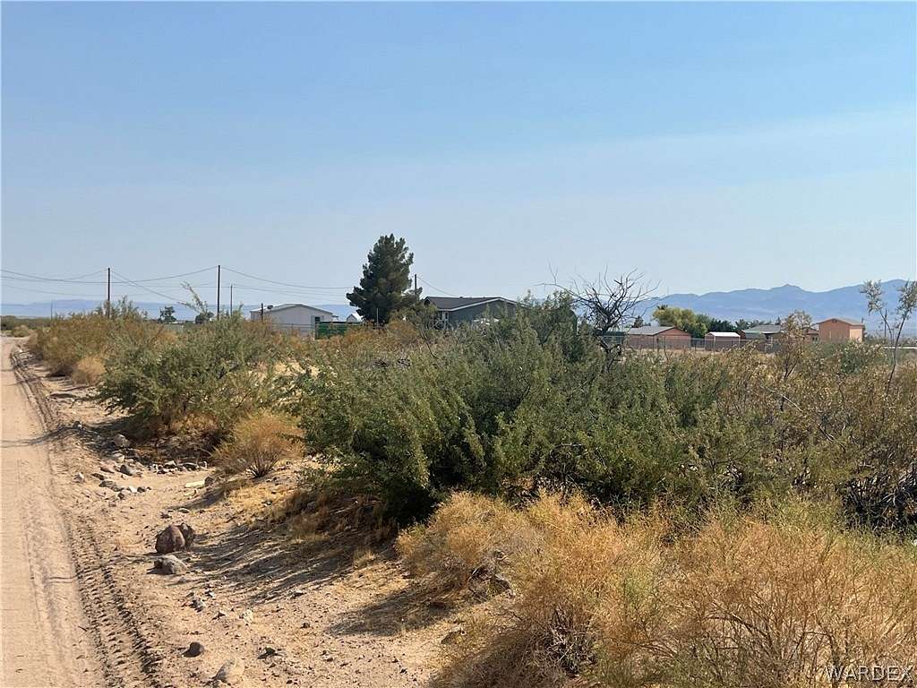 1.17 Acres of Land for Sale in Golden Valley, Arizona