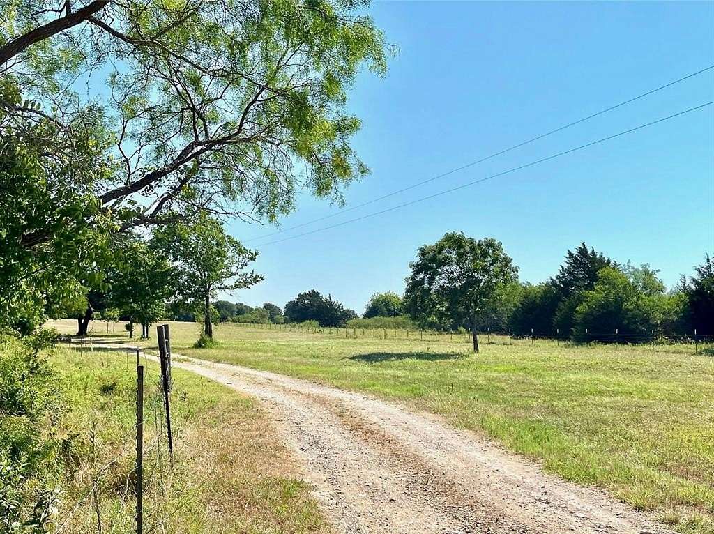 16.1 Acres of Land with Home for Sale in Chico, Texas