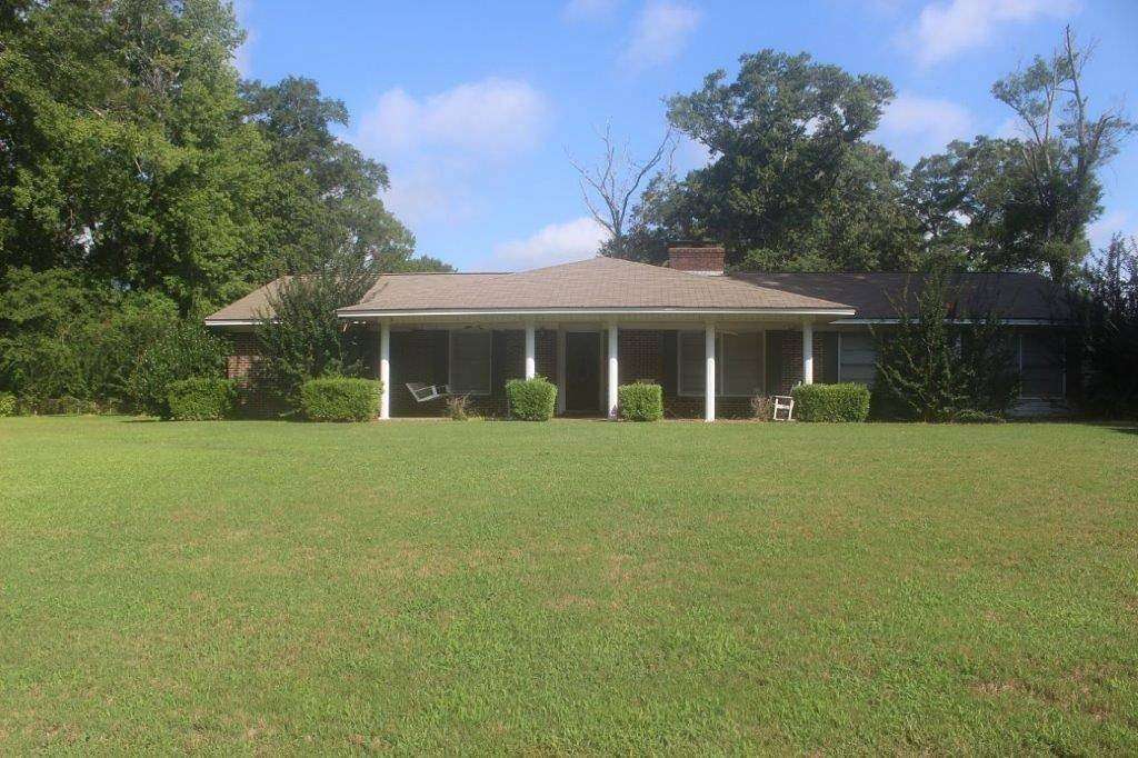 6 Acres of Land with Home for Sale in Hayneville, Alabama