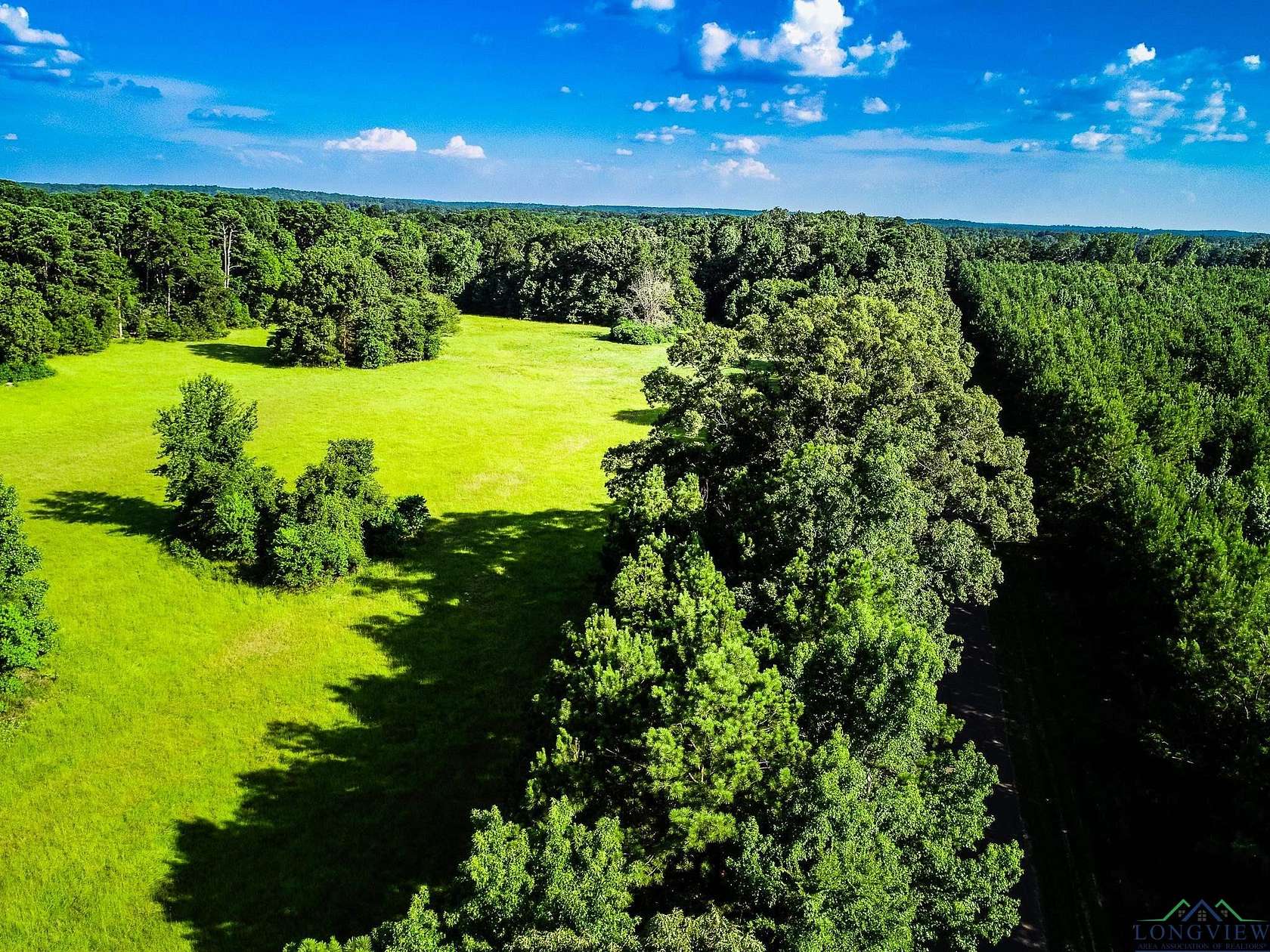 5 Acres of Land for Sale in Jefferson, Texas