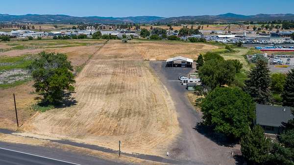 13 Acres of Commercial Land for Sale in Prineville, Oregon