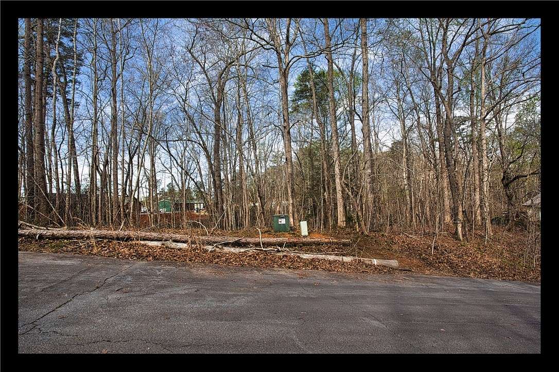 1.16 Acres of Residential Land for Sale in Westminster, South Carolina