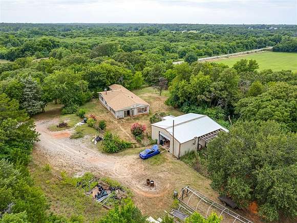 8.1 Acres of Residential Land with Home for Sale in Norman, Oklahoma