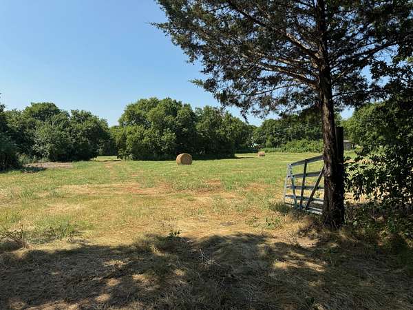 10.3 Acres of Land for Sale in Farmersville, Texas