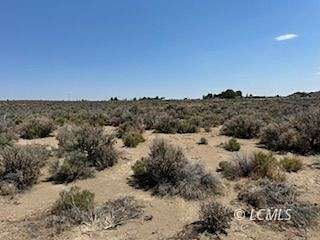 2.28 Acres of Residential Land for Sale in Christmas Valley, Oregon