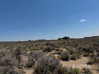 2.28 Acres of Residential Land for Sale in Christmas Valley, Oregon