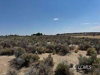 2.28 Acres of Residential Land for Sale in Christmas Valley, Oregon