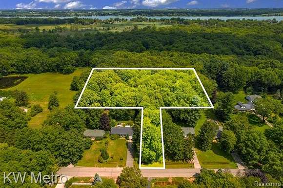 4.48 Acres of Residential Land for Sale in Algonac, Michigan