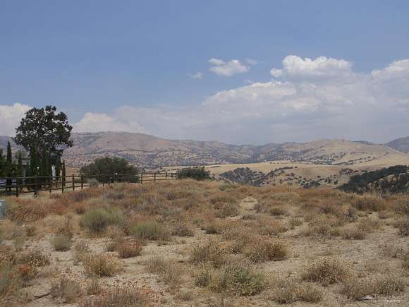 0.59 Acres of Residential Land for Sale in Tehachapi, California