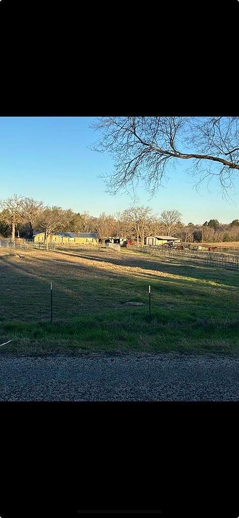12.88 Acres of Land with Home for Sale in Athens, Texas