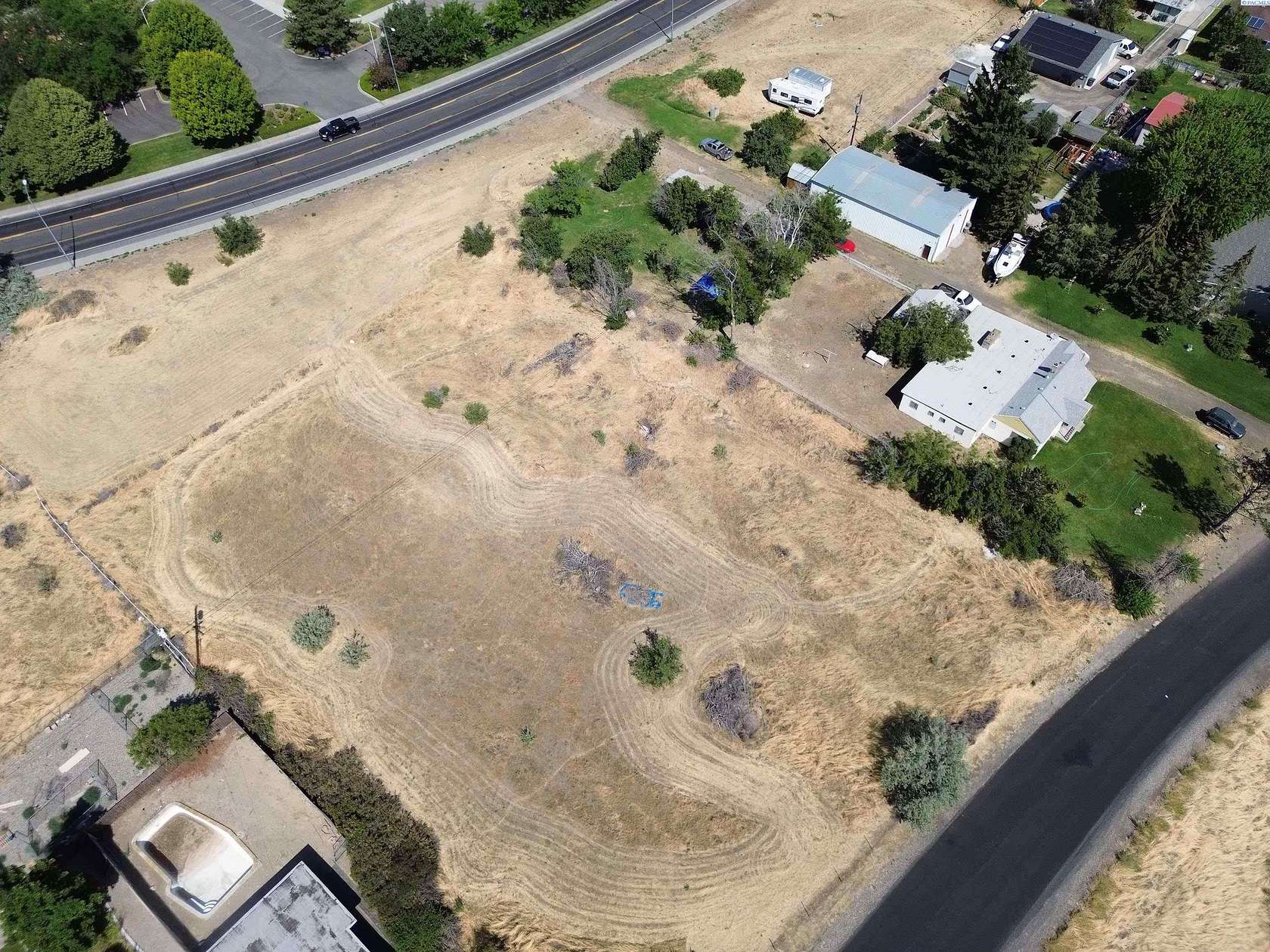 3.16 Acres of Residential Land for Sale in Kennewick, Washington