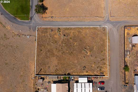 0.5 Acres of Residential Land for Sale in Hermiston, Oregon