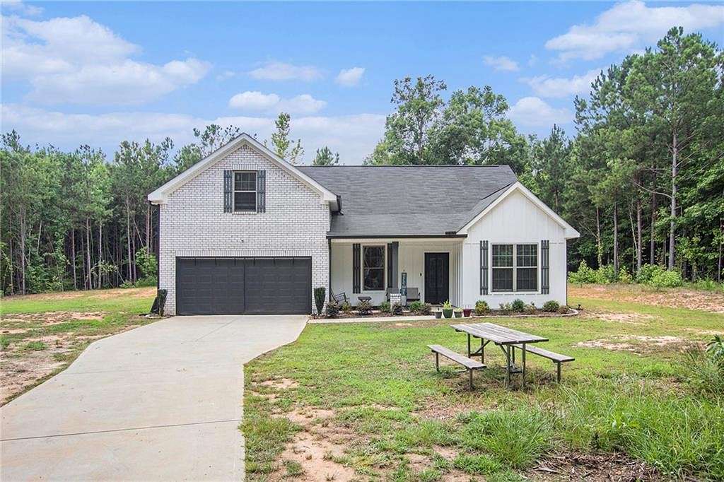 3.42 Acres of Residential Land with Home for Sale in Griffin, Georgia