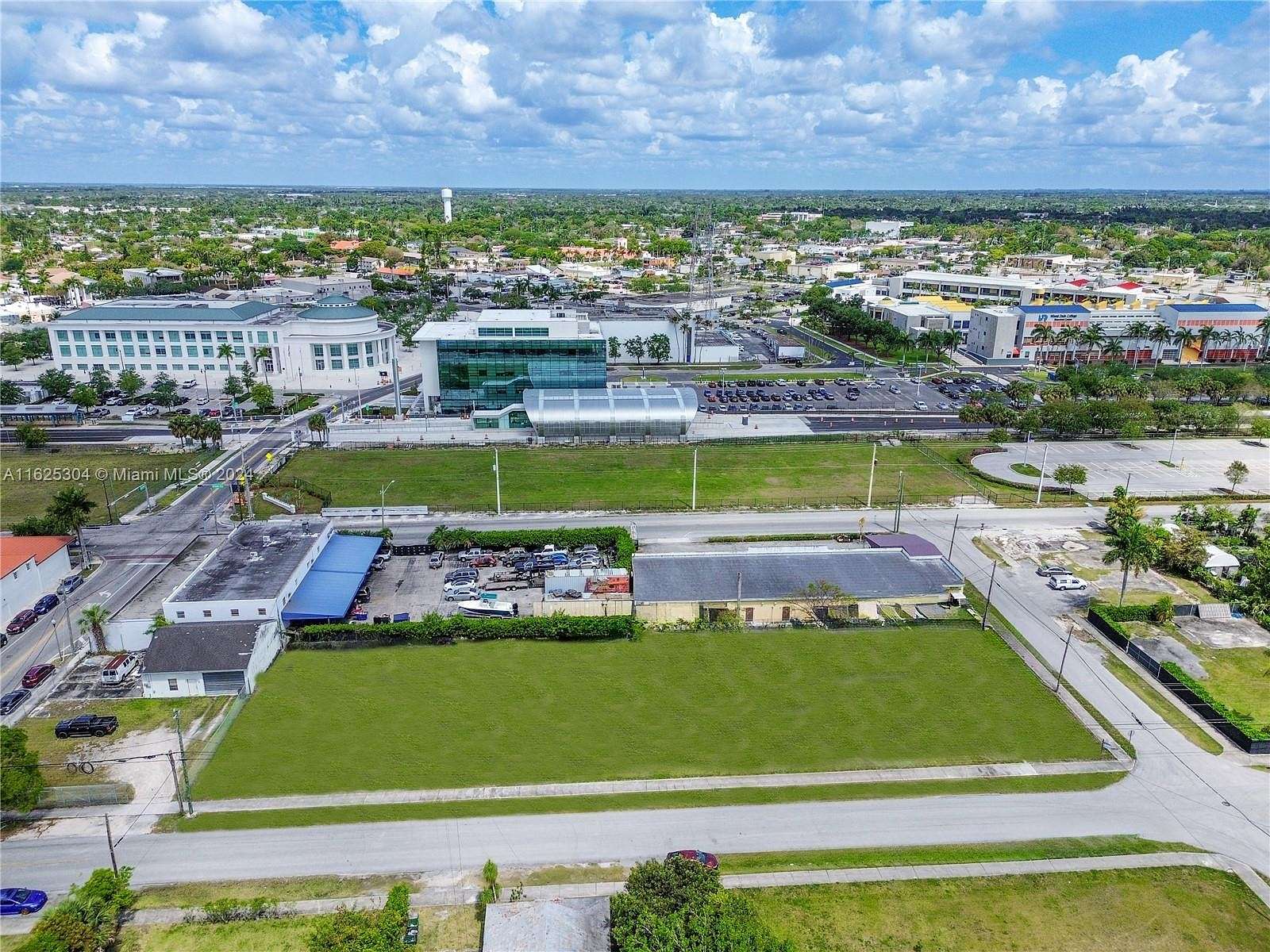 0.69 Acres of Mixed-Use Land for Sale in Homestead, Florida