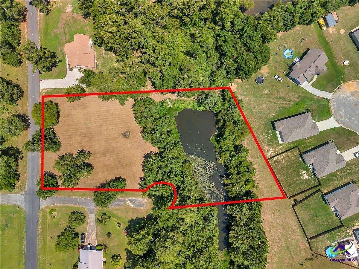 1.57 Acres of Residential Land for Sale in Hawkinsville, Georgia