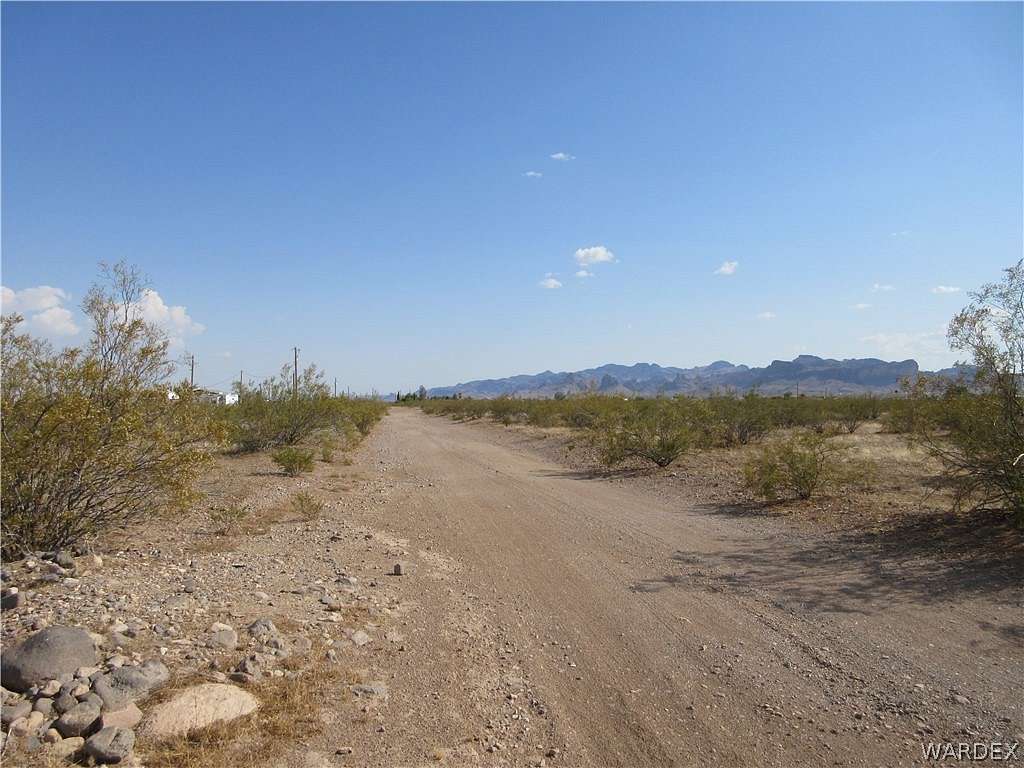 2.5 Acres of Residential Land for Sale in Golden Valley, Arizona