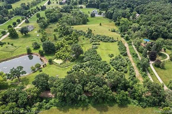 3 Acres of Residential Land for Sale in Milford, Michigan