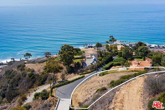 1.037 Acres of Land for Sale in Malibu, California