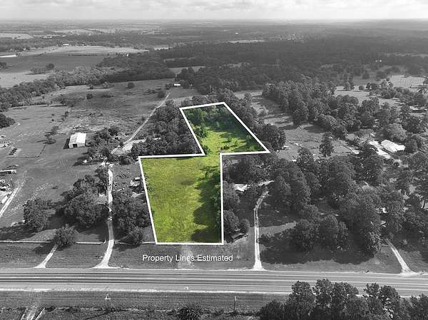 5.72 Acres of Mixed-Use Land for Sale in Navasota, Texas