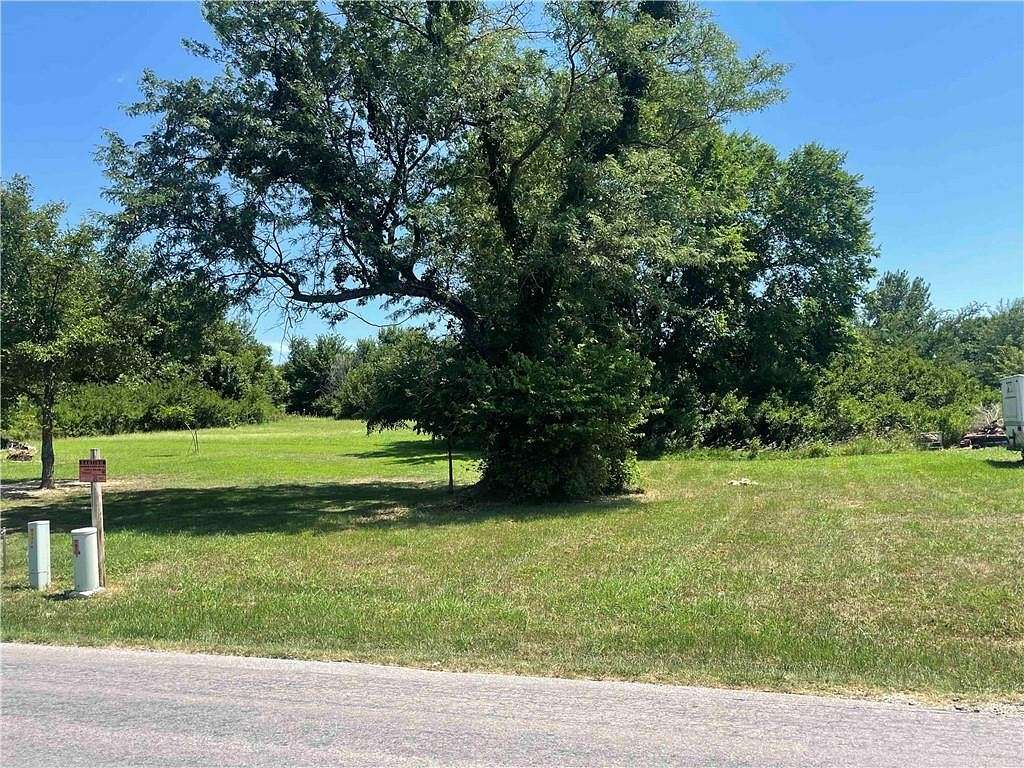 0.092 Acres of Residential Land for Sale in Linn Valley, Kansas