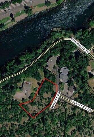0.48 Acres of Residential Land for Sale in Shady Cove, Oregon