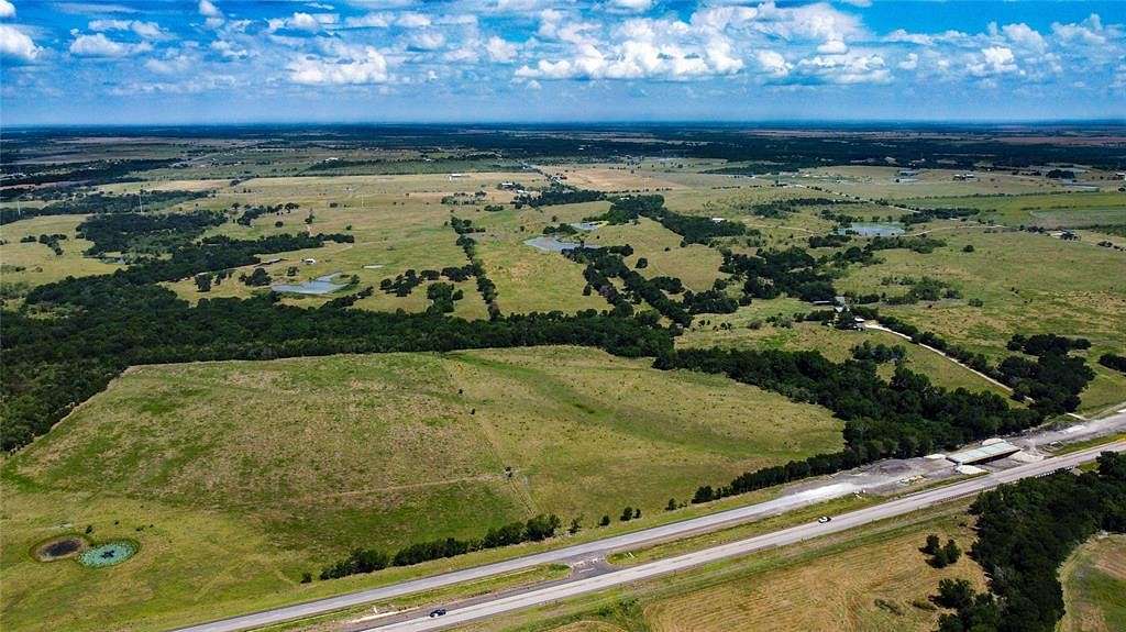 331.9 Acres of Land for Sale in Barry, Texas