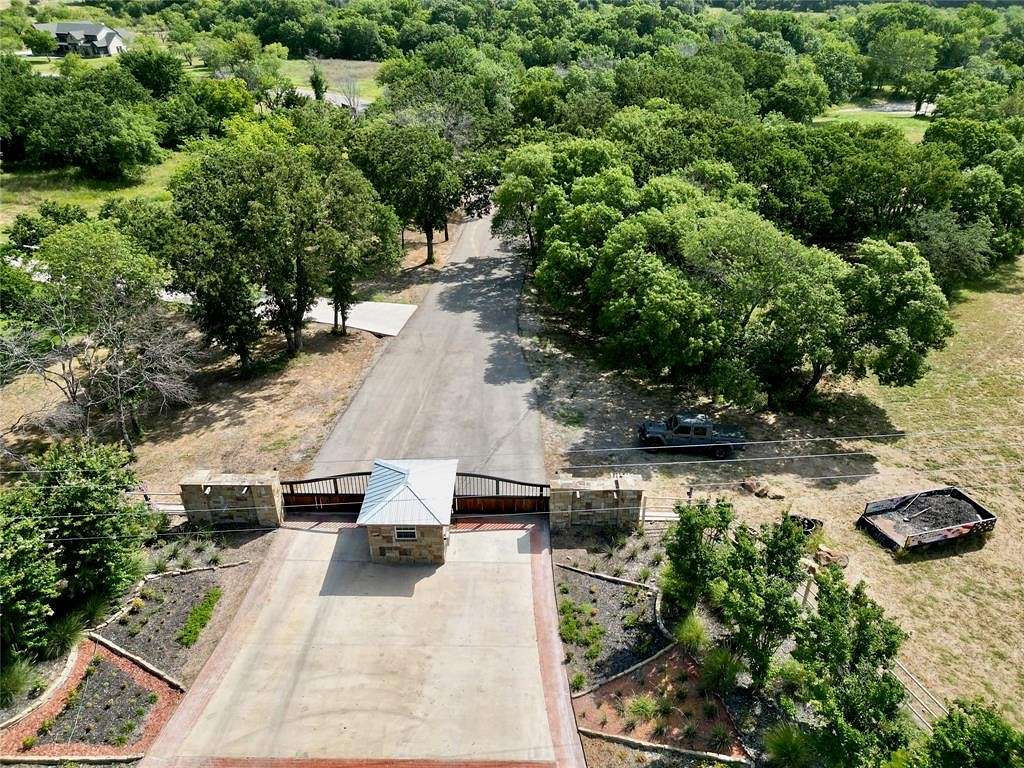 2.11 Acres of Residential Land for Sale in Weatherford, Texas