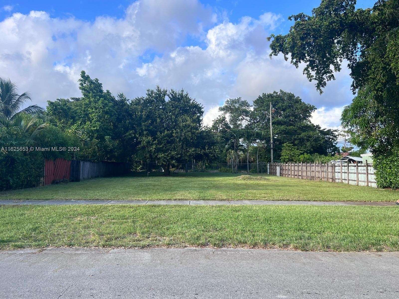 0.2 Acres of Residential Land for Sale in Miami, Florida