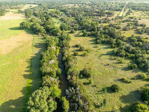 70 Acres of Land for Sale in Jonesboro, Texas
