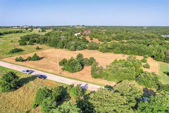 4.5 Acres of Residential Land for Sale in Arcadia, Oklahoma