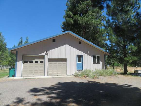 0.56 Acres of Residential Land with Home for Sale in Klamath Falls, Oregon