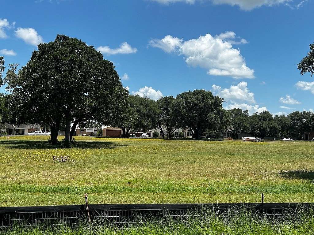 0.316 Acres of Residential Land for Sale in La Grange, Texas