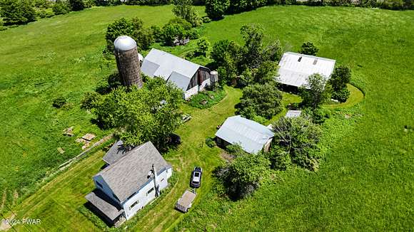 17 Acres of Land with Home for Sale in Jermyn, Pennsylvania